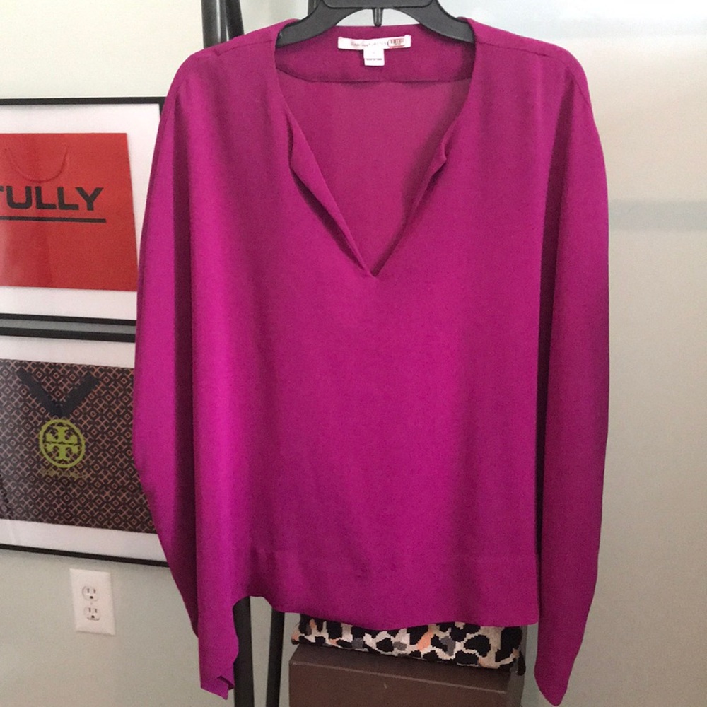 DVF “Kora” Top - RARE COLOR - Medium, EUC